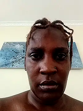 Snapshot of Queeny12 chatting on July 3, 11:05 am Queeny12 online show from July 3, 11:05 am