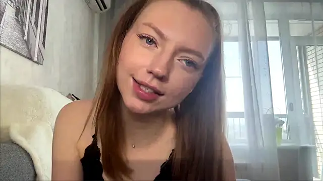Snapshot of Auroralgnis chatting on May 28, 5:49 am Auroralgnis online show from May 28, 5:49 am