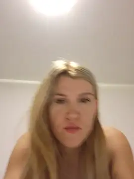 HotBlondie69 online show from June 27, 2:34 pm