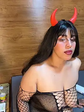 Alexia Lerner online show from July 15, 8:03 pm