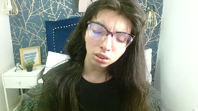 Snapshot of Allyshon_ chatting on May 23, 7:51 pm Allyshon online show from May 23, 7:51 pm
