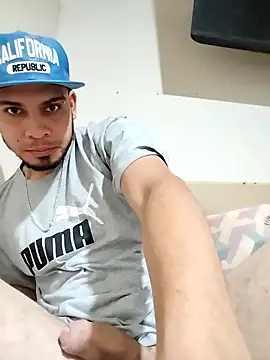 Snapshot of V3NENO_xxxhot1 chatting on May 22, 2:33 pm V3NENO xxxhot1 online show from May 22, 2:33 pm