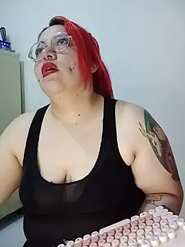 bruja sscarlata online show from May 24, 7:30 pm