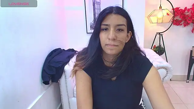 Stephany triana online show from May 26, 7:32 pm