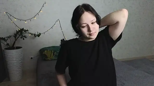 Snapshot of Tori_cute chatting on May 25, 12:05 am Tori cute online show from May 25, 12:05 am