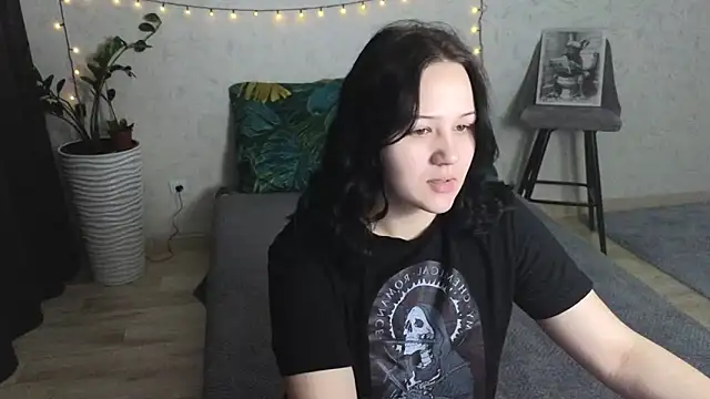 Snapshot of Tori_cute chatting on May 29, 12:41 am Tori cute online show from May 29, 12:41 am