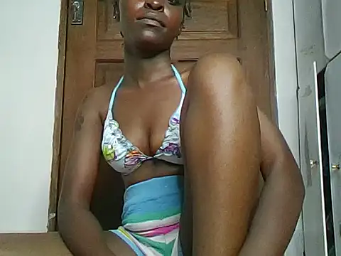 petiteprettygal online show from July 8, 9:19 pm
