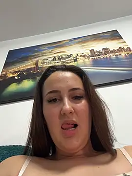 Snapshot of SweetTerrea chatting on August 4, 10:01 pm SweetTerrea online show from August 4, 10:01 pm