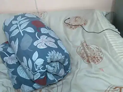 Snapshot of Miss_vee19 chatting on July 10, 6:39 am Miss vee19 online show from July 10, 6:39 am