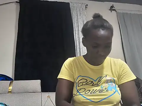 Snapshot of sexyleah25 chatting on July 5, 8:16 pm sexyleah25 online show from July 5, 8:16 pm