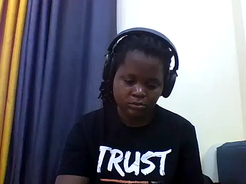 Snapshot of ladar chatting on May 21, 5:03 am ladar online show from May 21, 5:03 am