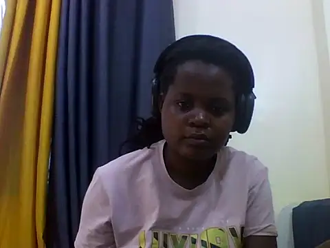 Snapshot of ladar chatting on May 30, 5:04 am ladar online show from May 30, 5:04 am