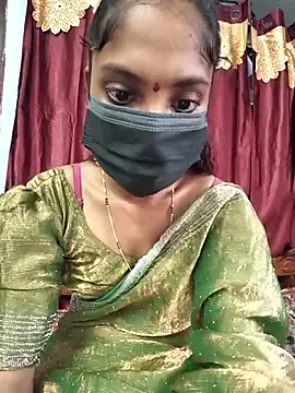 Snapshot of reshma124 chatting on June 17, 5:32 am reshma124 online show from June 17, 5:32 am