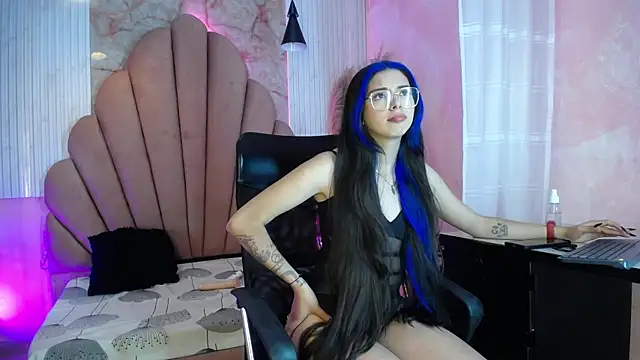 Kyomi Hunt online show from July 14, 2:38 am