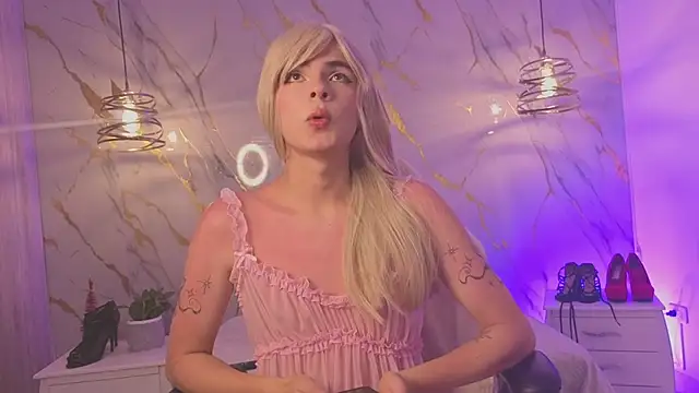 lanadoll20 online show from June 3, 12:57 am