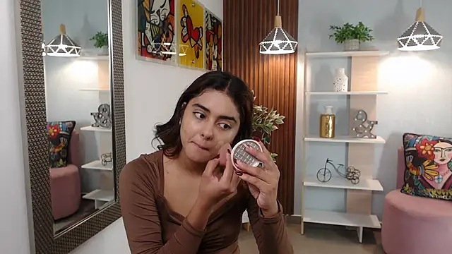Snapshot of _Lucy_Grey_ chatting on May 21, 11:06 am Lucy Grey online show from May 21, 11:06 am