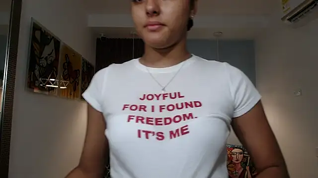 Snapshot of _Lucy_Grey_ chatting on May 28, 11:07 am Lucy Grey online show from May 28, 11:07 am