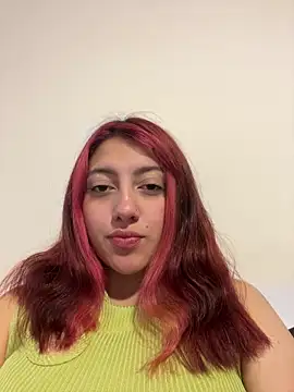 Snapshot of Emma_Cut chatting on May 24, 9:53 pm Emma Cut online show from May 24, 9:53 pm