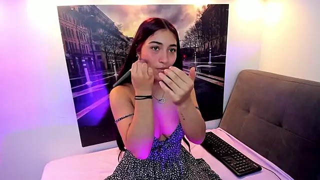 Snapshot of Nina-Mars chatting on May 28, 7:11 pm Nina-Mars online show from May 28, 7:11 pm