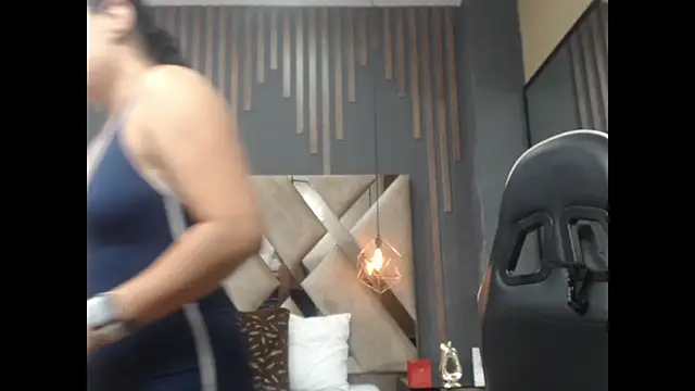 Snapshot of MartinaaFit chatting on May 26, 12:12 pm MartinaaFit online show from May 26, 12:12 pm