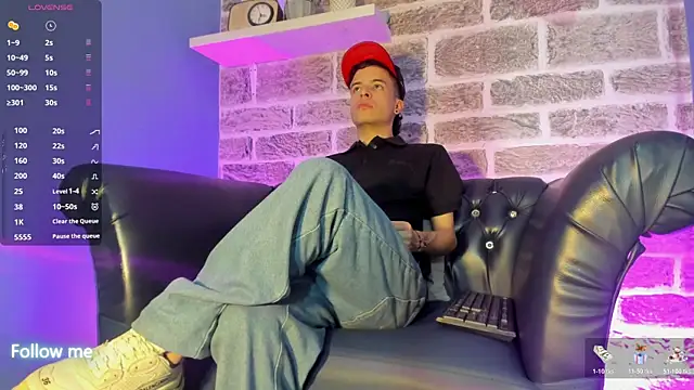 Snapshot of kevinn_bluee chatting on May 25, 9:10 pm kevinn bluee online show from May 25, 9:10 pm