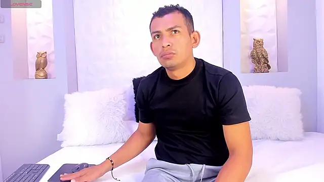 AntonioRuda online show from May 31, 11:39 am