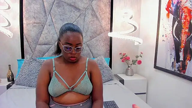 ZoeBrowns online show from May 30, 12:24 pm