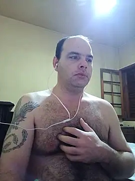 Snapshot of Safado700 chatting on May 27, 2:41 am Safado700 online show from May 27, 2:41 am