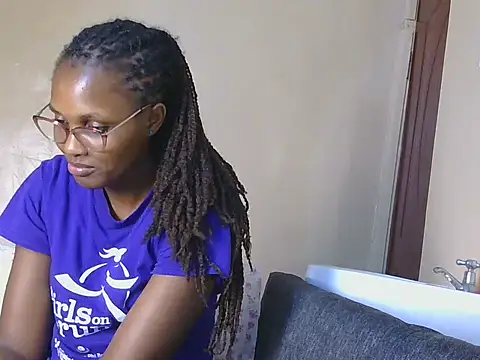 Snapshot of Littlemissbarbie chatting on May 23, 7:18 pm Littlemissbarbie online show from May 23, 7:18 pm