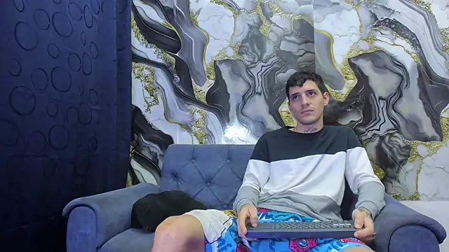 Snapshot of boy_max_latin chatting on May 28, 7:22 pm boy max latin online show from May 28, 7:22 pm