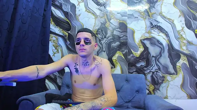 boy max latin online show from July 9, 3:32 am