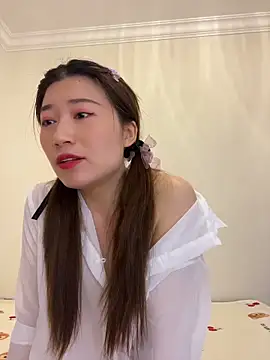 Snapshot of qiuqiu_018 chatting on May 24, 11:43 pm qiuqiu 018 online show from May 24, 11:43 pm