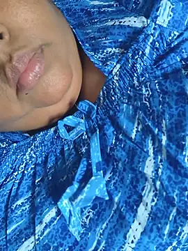 Snapshot of geetha431 chatting on July 9, 7:56 am geetha431 online show from July 9, 7:56 am