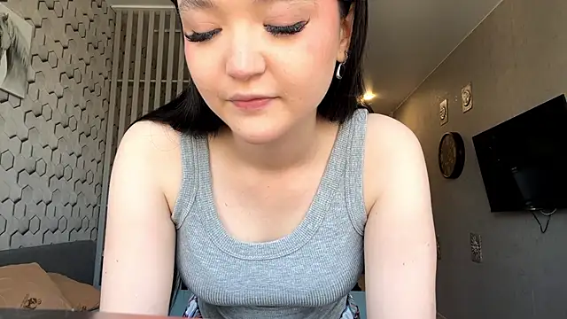 Snapshot of NikiGrandberry chatting on May 24, 2:44 pm NikiGrandberry online show from May 24, 2:44 pm