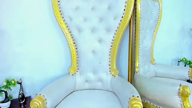 Melody Robinss online show from May 25, 2:01 pm