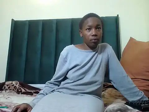 TypicalBaddiex online show from May 26, 12:01 pm
