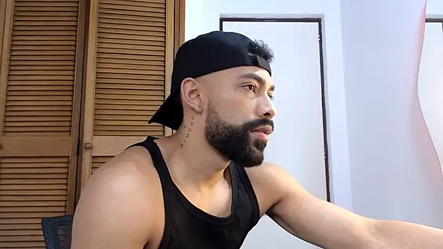 Blade millerr online show from May 26, 12:34 pm