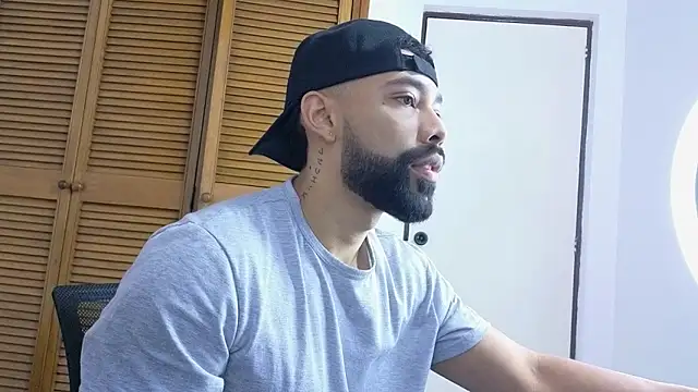 Blade millerr online show from May 28, 12:24 pm