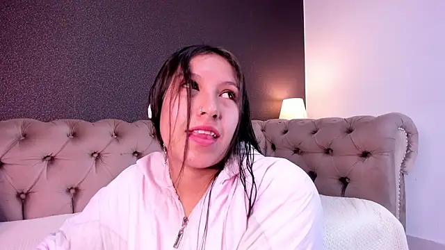 Snapshot of tatis16 chatting on May 28, 11:51 am tatis16 online show from May 28, 11:51 am