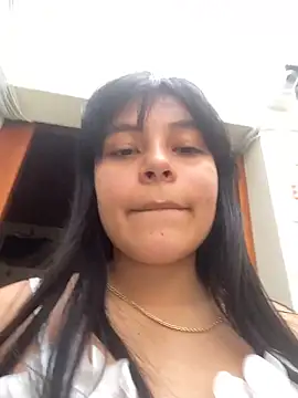 Snapshot of Samantha_Torrez1 chatting on May 21, 6:48 pm Samantha Torrez1 online show from May 21, 6:48 pm