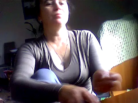 Snapshot of AniaCool77 chatting on June 12, 6:34 am AniaCool77 online show from June 12, 6:34 am