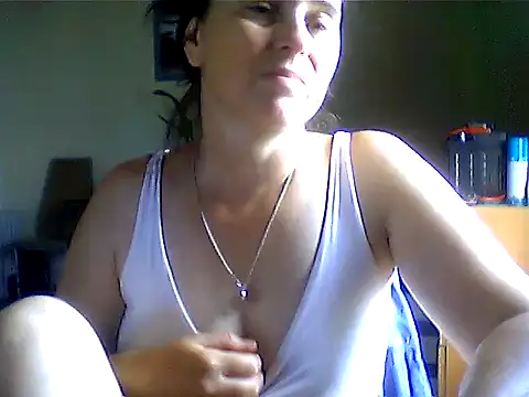 Snapshot of AniaCool77 chatting on June 18, 8:36 am AniaCool77 online show from June 18, 8:36 am