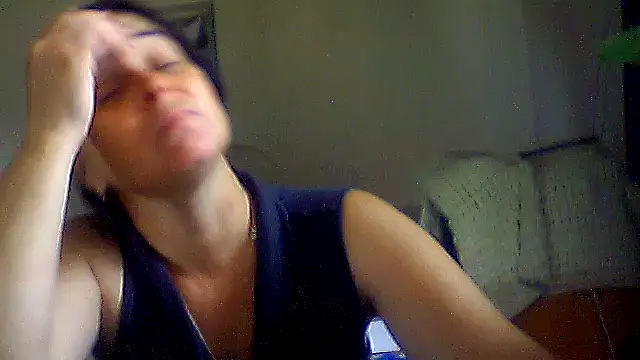 Snapshot of AniaCool77 chatting on August 8, 7:54 am AniaCool77 online show from August 8, 7:54 am