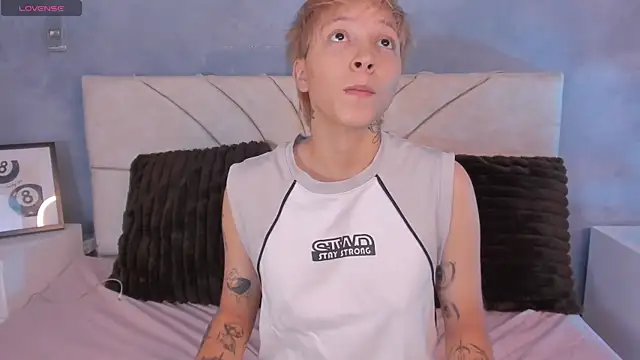 vane grey online show from July 11, 6:54 pm