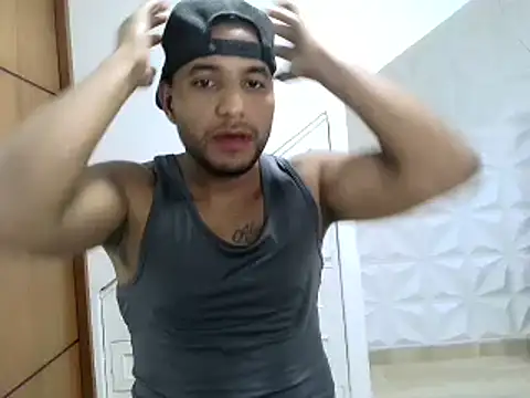 Snapshot of Bruno_vip chatting on May 25, 11:44 pm Bruno vip online show from May 25, 11:44 pm