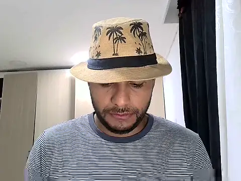 Snapshot of Bruno_vip chatting on June 10, 12:00 am Bruno vip online show from June 10, 12:00 am