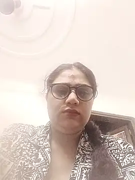 yourchahat27 online show from May 27, 11:02 pm