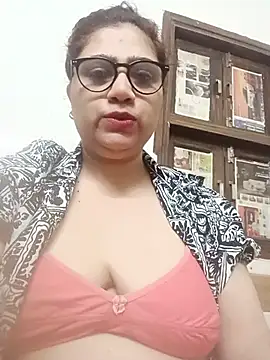 yourchahat27 online show from June 4, 8:48 pm