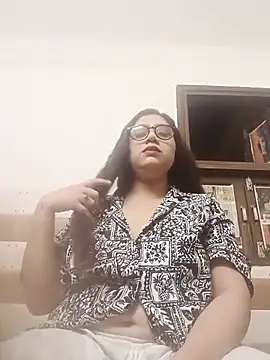 yourchahat27 online show from June 6, 6:45 pm
