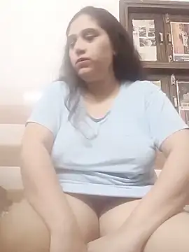 yourchahat27 online show from June 14, 7:16 pm